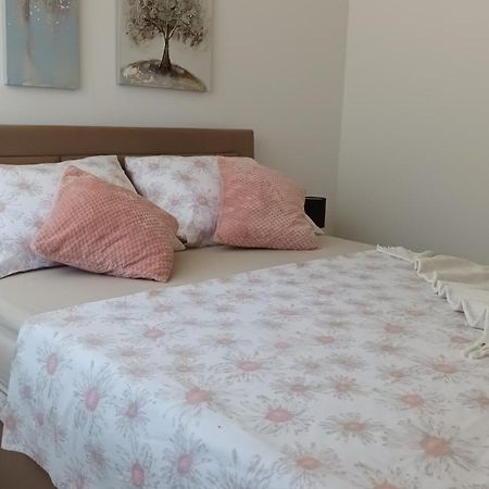 Leona Apartment-Perfect For Four 斯普利特 外观 照片
