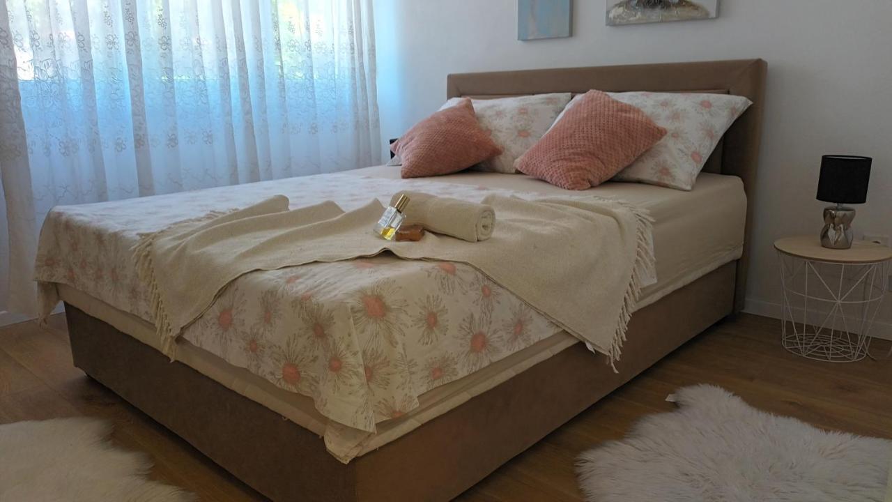 Leona Apartment-Perfect For Four 斯普利特 外观 照片